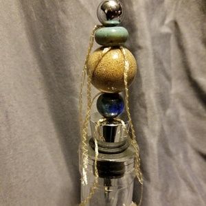 Decorative wine stopper